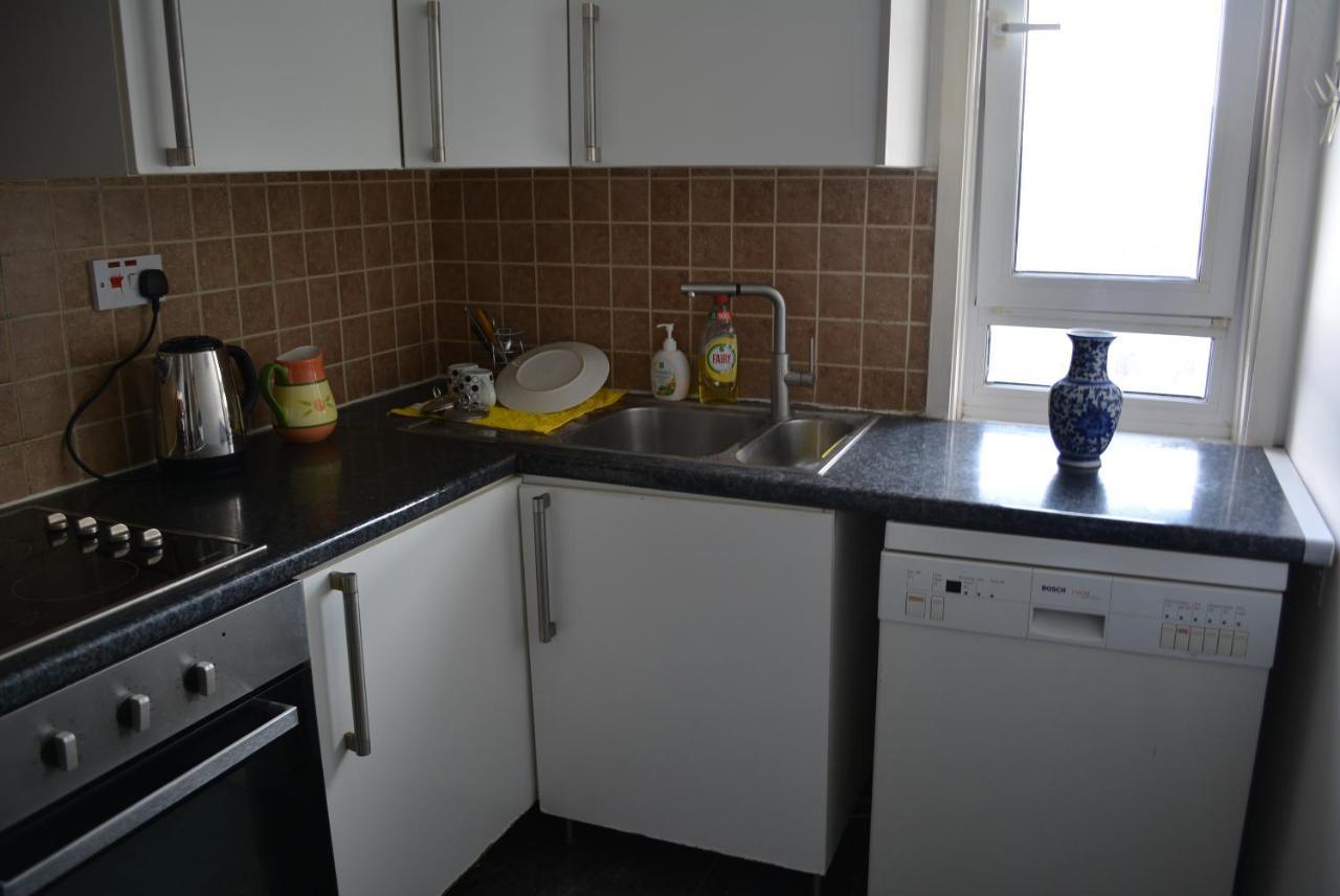 Bed and Breakfast Elkington Point Londra Esterno foto