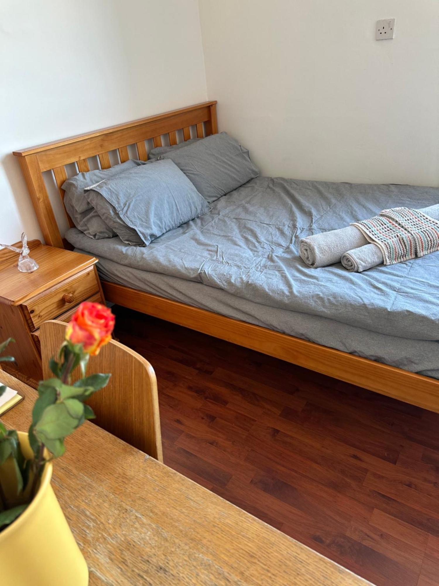 Bed and Breakfast Elkington Point Londra Esterno foto