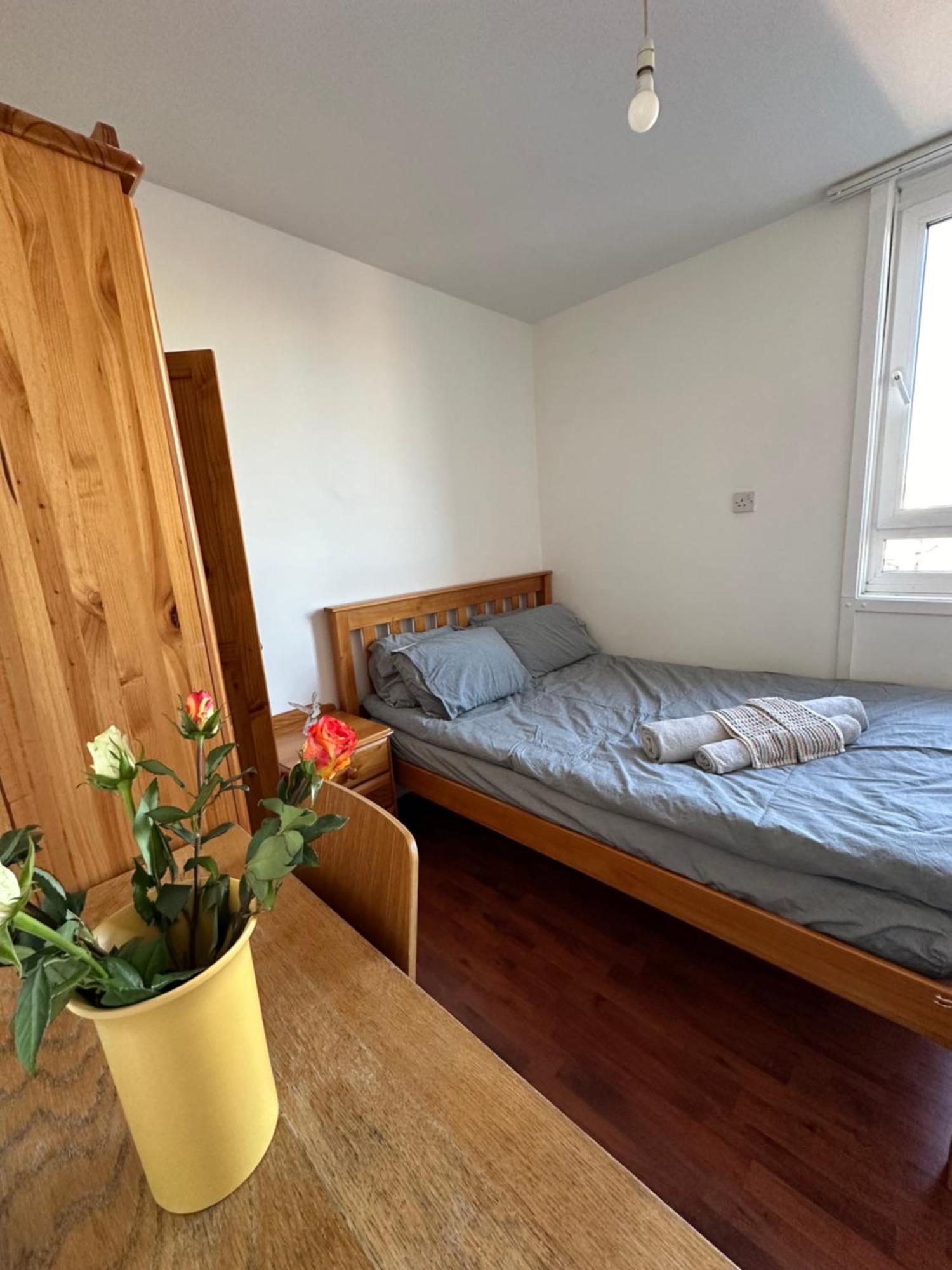 Bed and Breakfast Elkington Point Londra Esterno foto