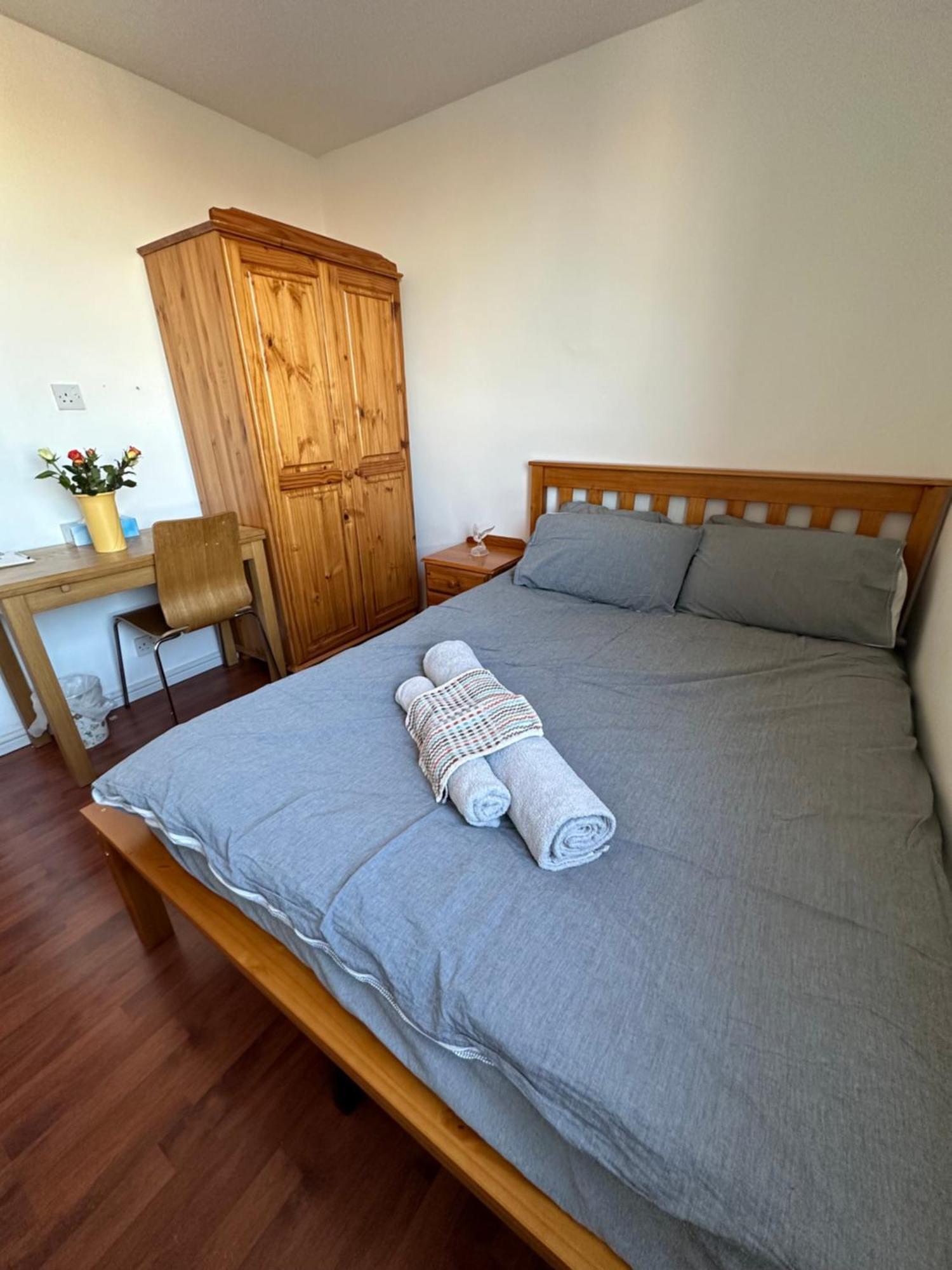 Bed and Breakfast Elkington Point Londra Esterno foto