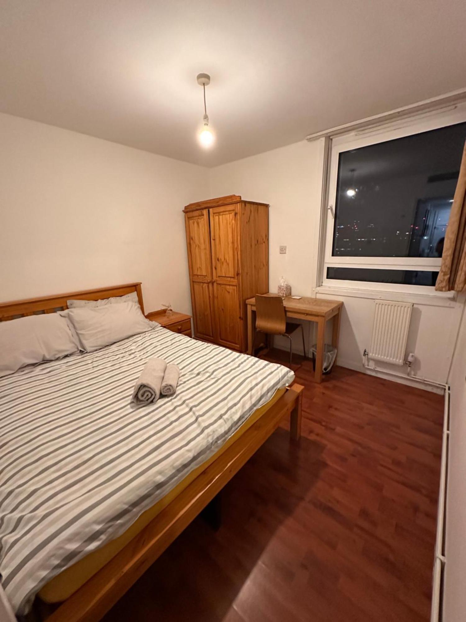 Bed and Breakfast Elkington Point Londra Esterno foto